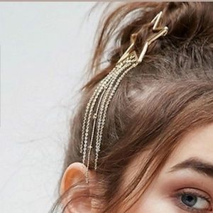 ⭐⭐⭐NEW! Star Tassle Hair Pin ⭐⭐⭐